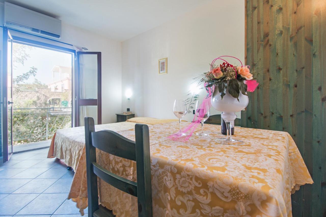 ホテル Residenza Gli Ontani オロゼーイ エクステリア 写真